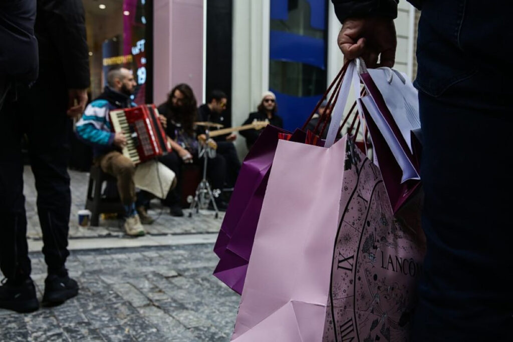 Shops in Greece Open on Dec. 27, Dec. 28 for the Holiday Season
