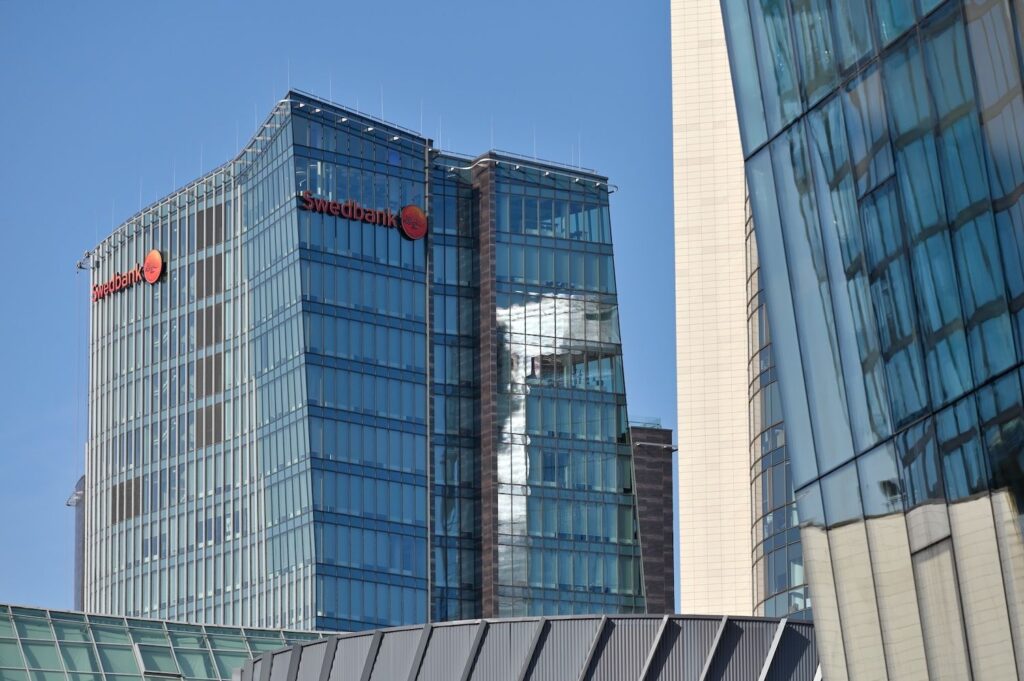 Lithuania Threatens Prison Terms For Unlicensed Crypto Firms After Dec. 31 Deadline