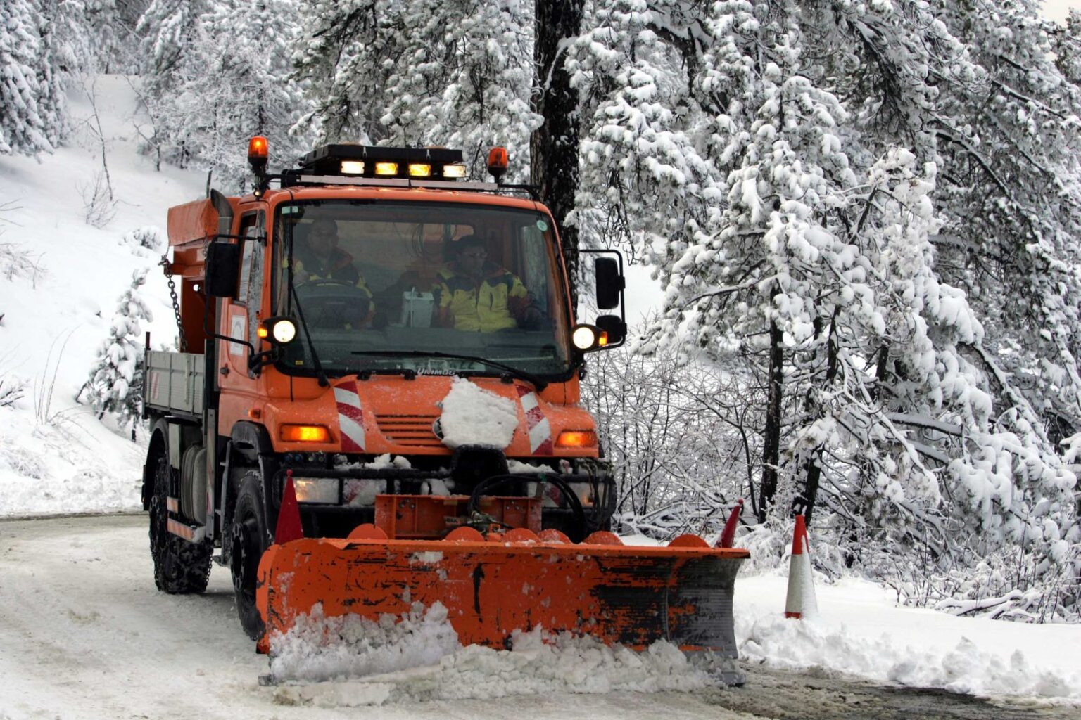 cover Wet, windy and snowy end to 2025