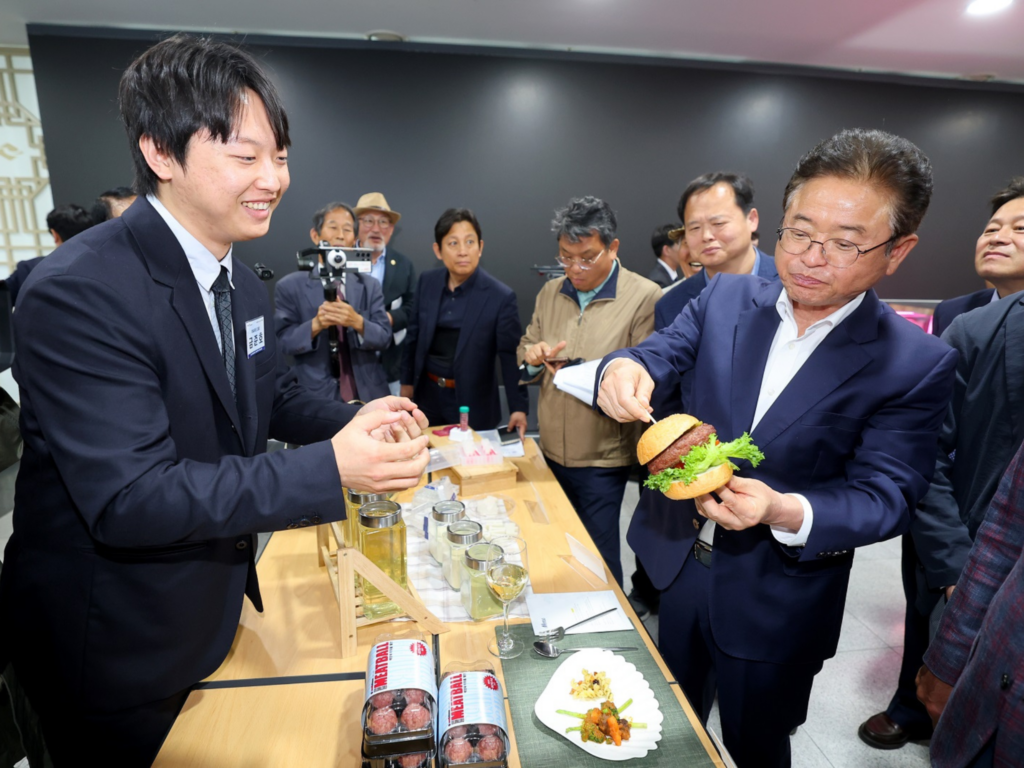 South Korea's SeaWith to Cut Lab-Grown Meat Costs by 30% with New Supply Deal