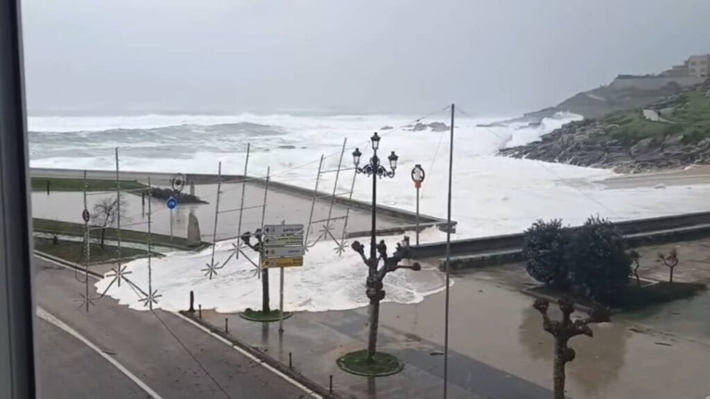 Cruise Passenger Swept Away