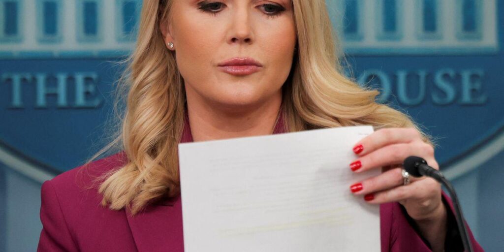 Photographer reveals how White House Epstein panic scrambled now-infamous photo shoot