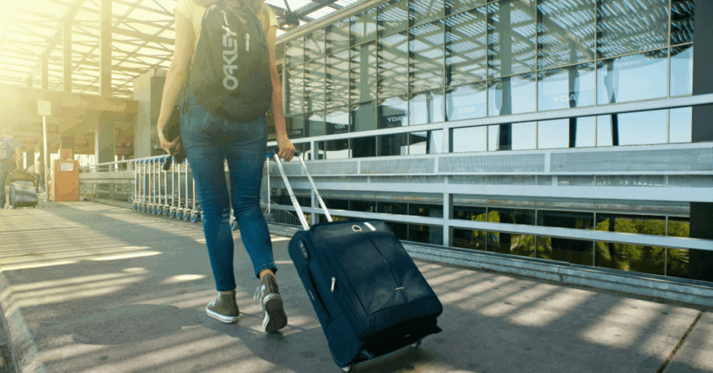 Andorrans bet on a Christmas holiday between northern lights and warm beaches