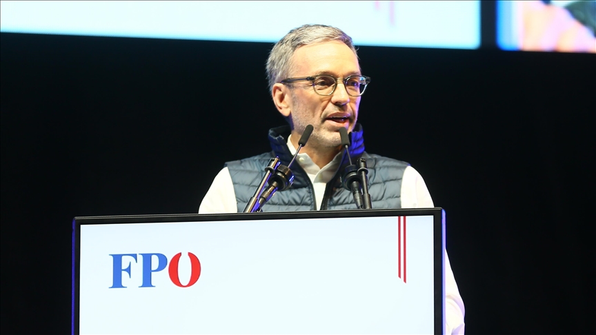 Leader of Austria's far-right party hits record high in poll