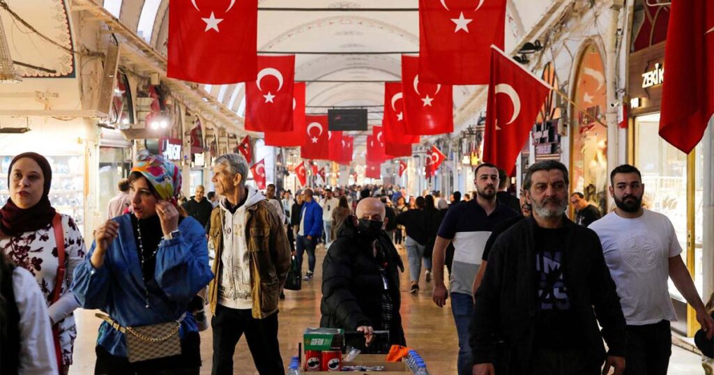 Turkey’s annual inflation eases to 31.1% in November