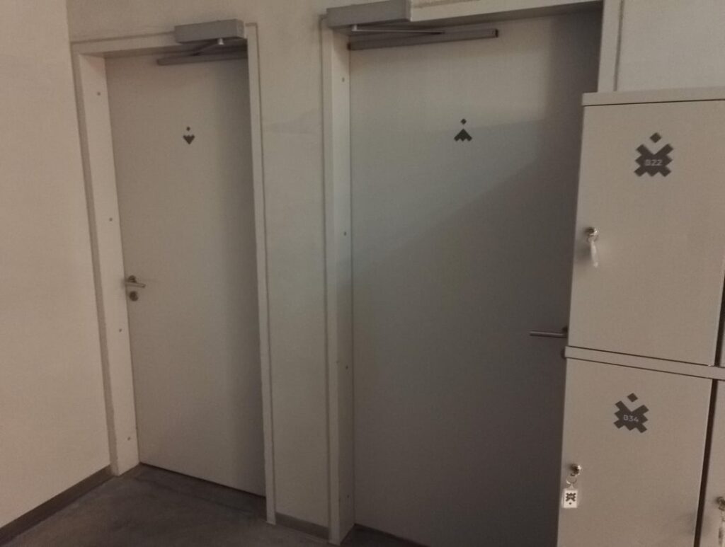 In the Estonian National Museum, there are rooms for the departure and arrival of the B-2 bomber