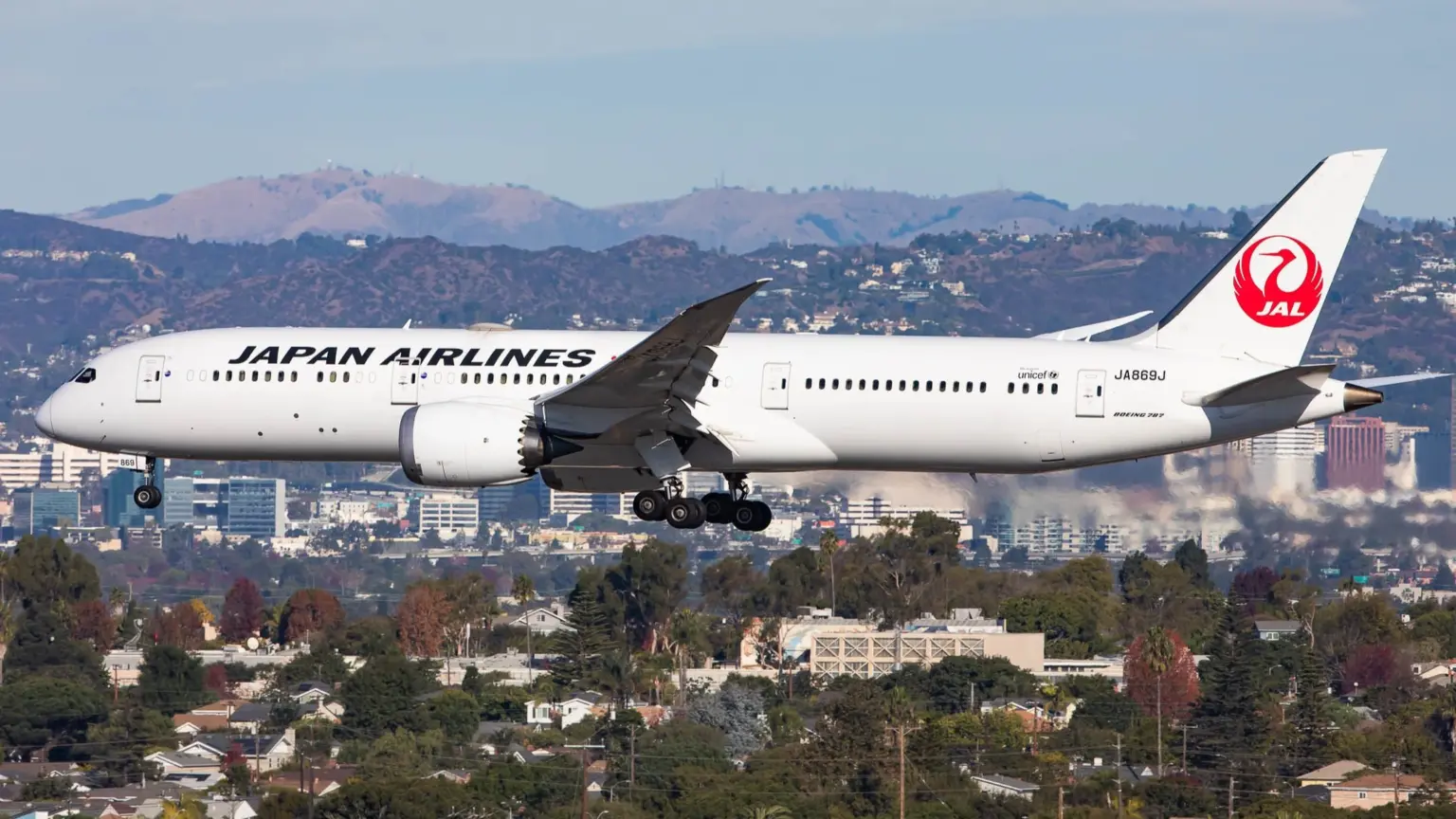 Japan Airlines Boeing 787-9 Dreamliner