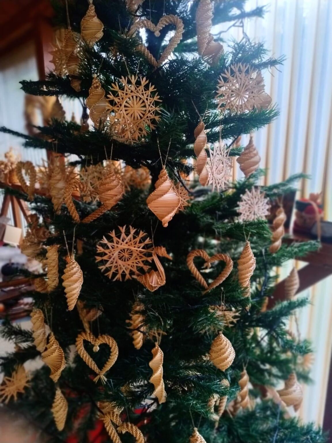 Mom's Christmas tree with decorations