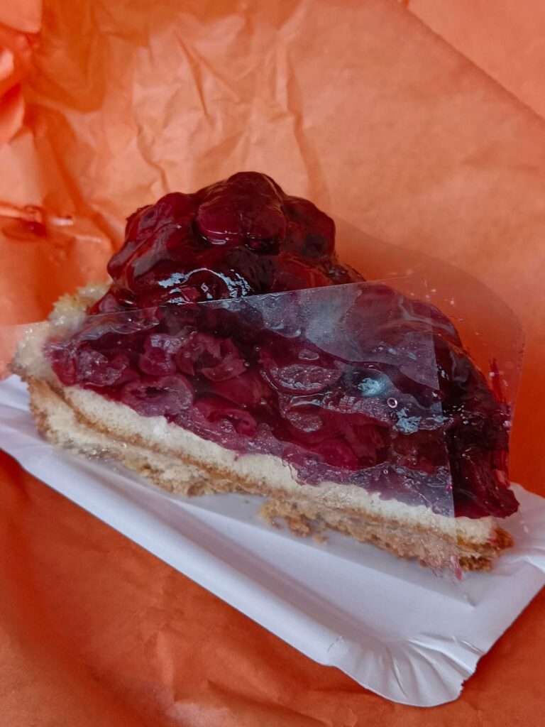 Munich cherry cake