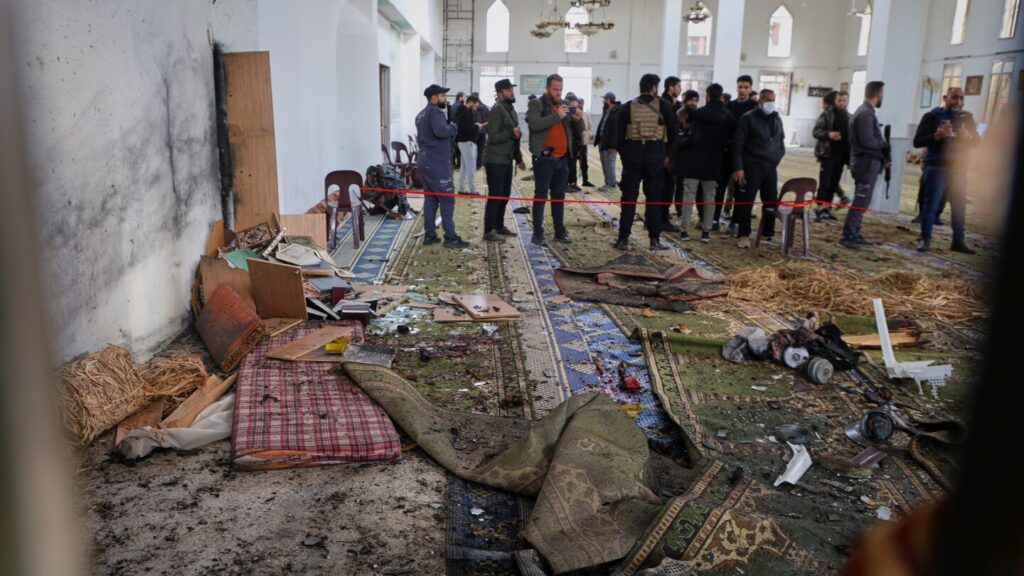 Syria mosque bombing kills 8, wounds 18