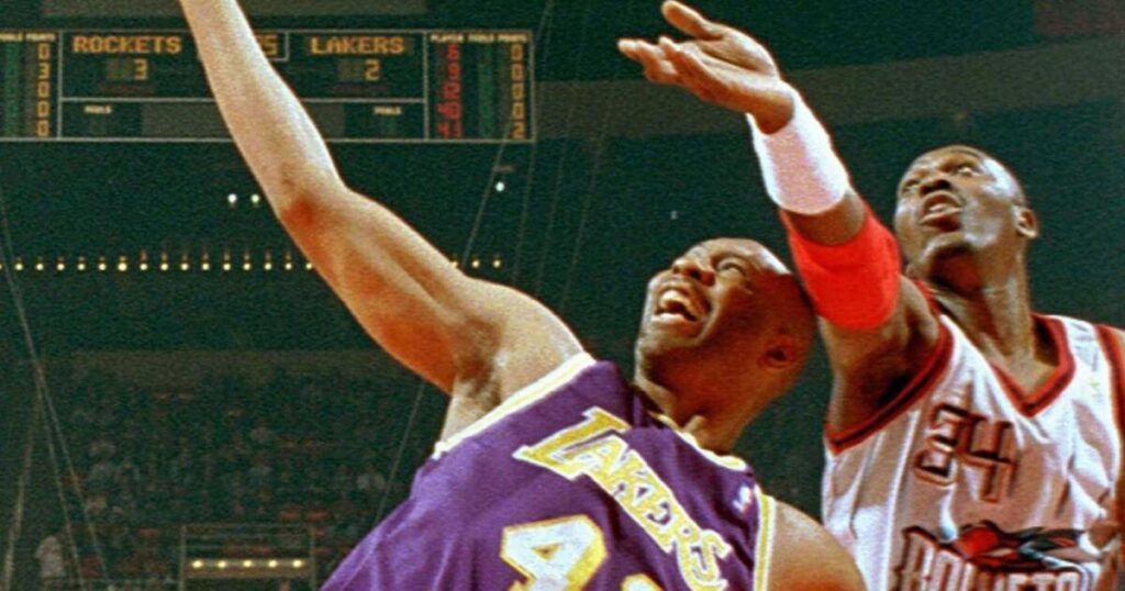 Former Laker Elden Campbell, known for effortless style, dies at 57 Former Laker Elden Campbell, known for effortless style, dies at 57