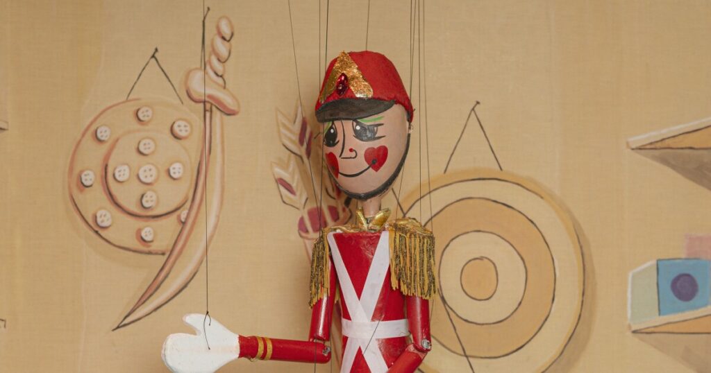 In Brooklyn's Park Slope neighborhood, children's entertainment comes with strings