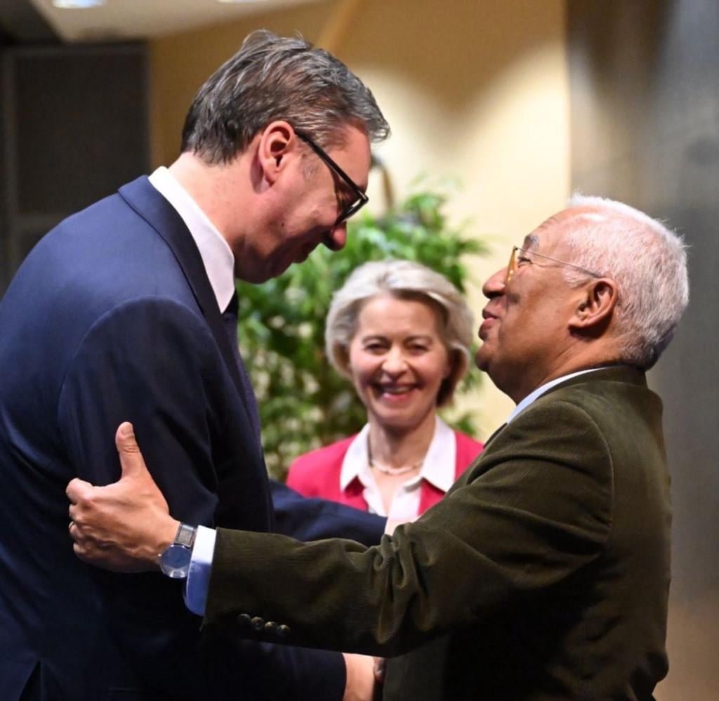 Picture from a while ago: The European Union that will save us and Žvalo