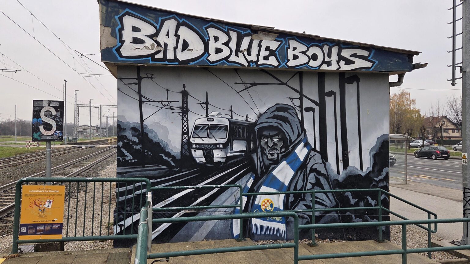 Some fan murals are not very clear to me.