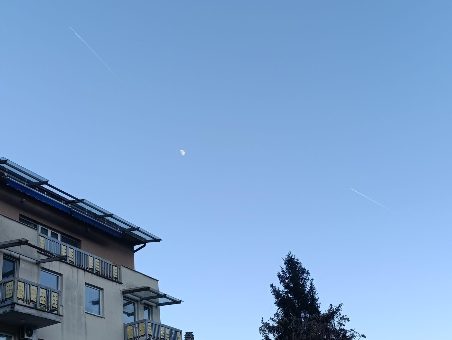 Sci-fi vibe in Tuzla right now