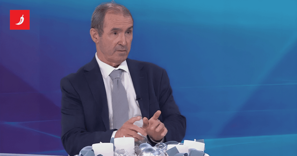 On HRT, he was again an "analyst" who says that the regions they occupied belong to the Russians