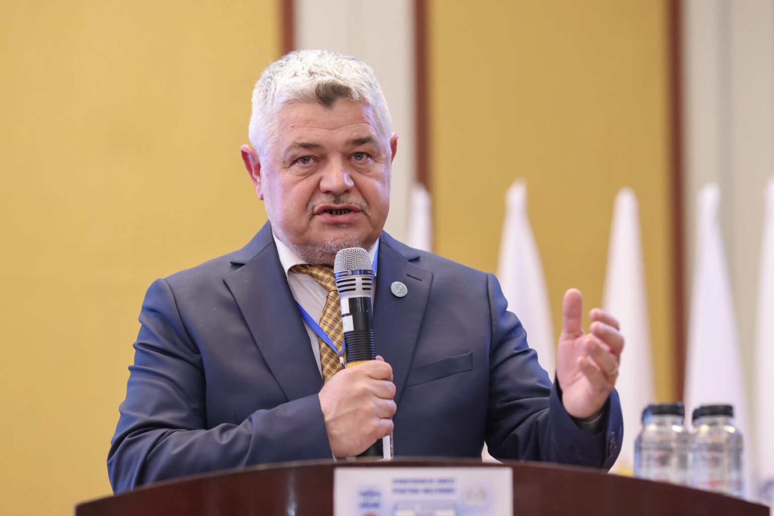 The suspension of President Nicușor Dan, initiated by a group of parliamentarians. The collection of signatures starts on Monday