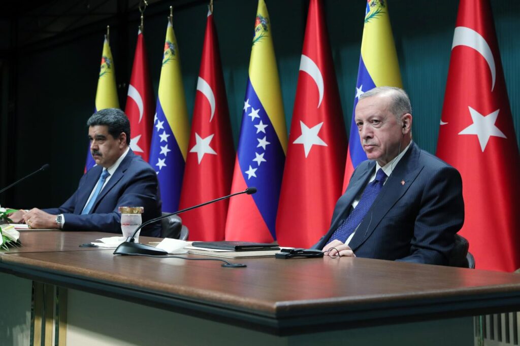 Why Türkiye has quietly hedged its bets on Venezuela A snapshot from President Erdogan’s most recent hosting of Maduro in 2022. (AA Photo)