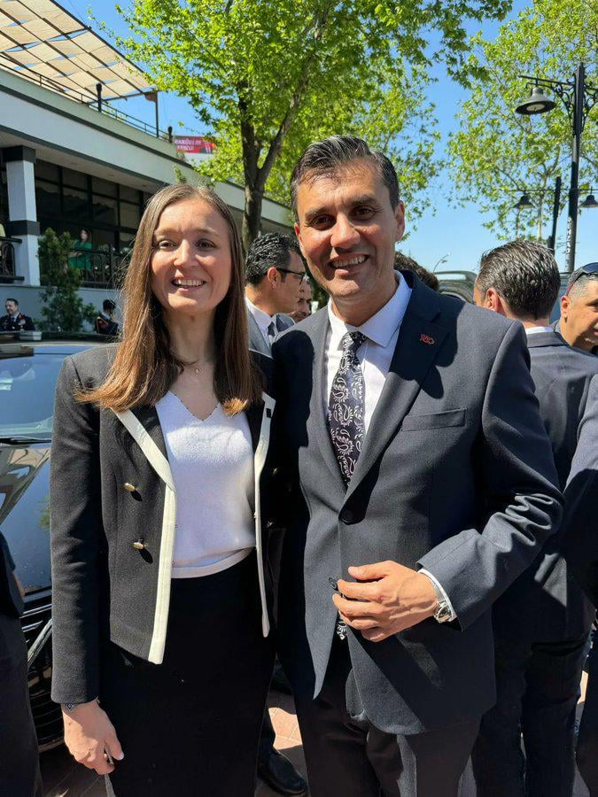 Manisa lost two mayors before the end of 2025.