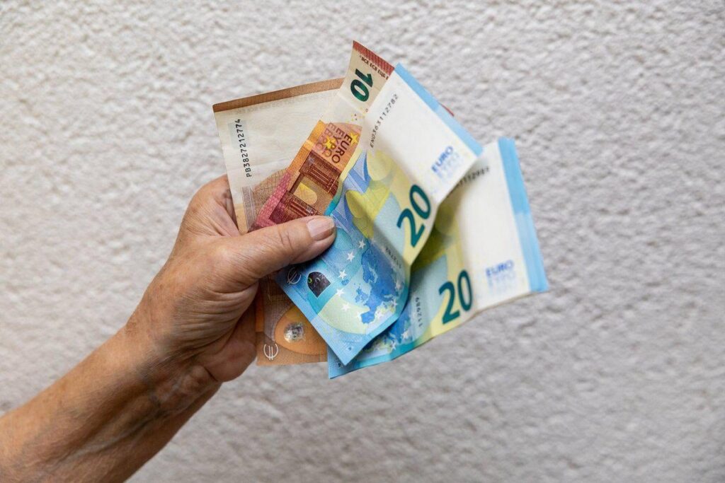 The teacher of Jõelähtme: residents are told that the municipality has no money, and then the salary of the members of the municipal government is increased