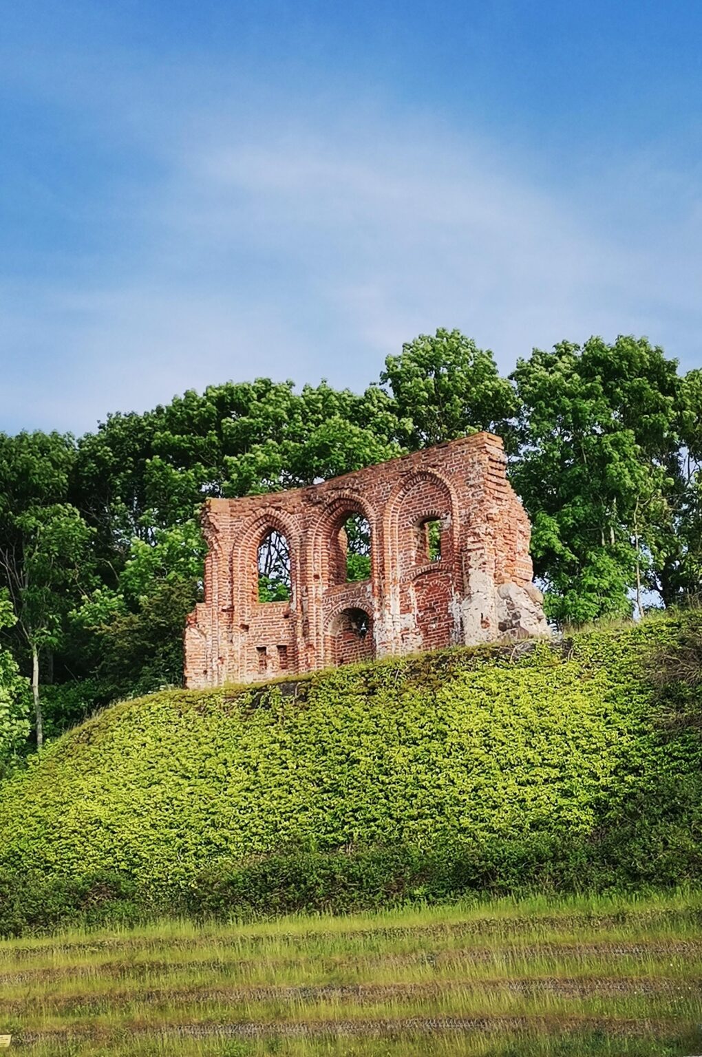 Ruins of the church in Trzęsacz. Only the southern wall survived after the sea slowly eroded the land under the rest of the church (by around 40 cm a year).
