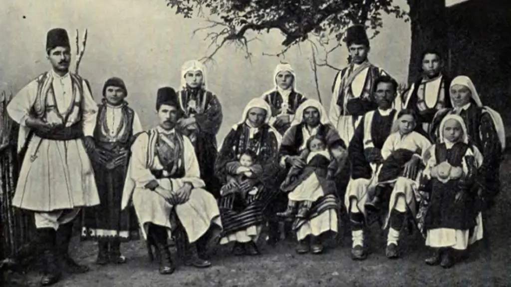 The Slavo-Macedonians, the artificial language of Skopje, and…the “local” dialects The Slavo-Macedonians, the artificial language of Skopje, and…the “local” dialects