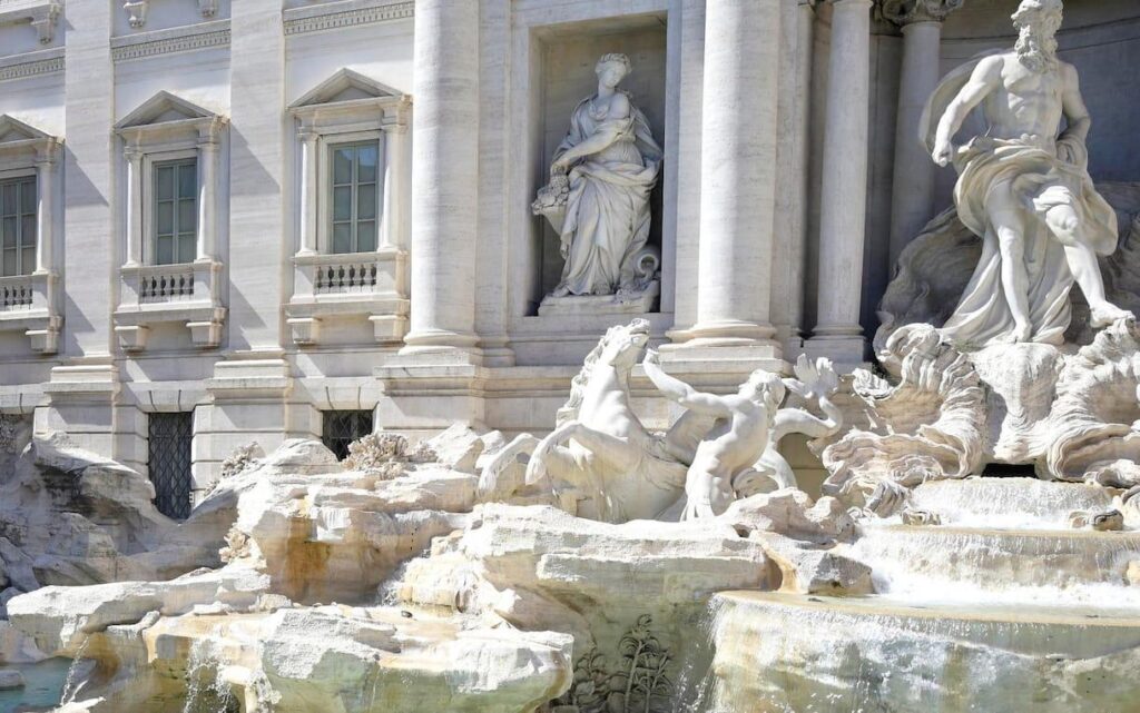 Rome, the Trevi Fountain will be subject to payment from January: 2 euro ticket to visit it