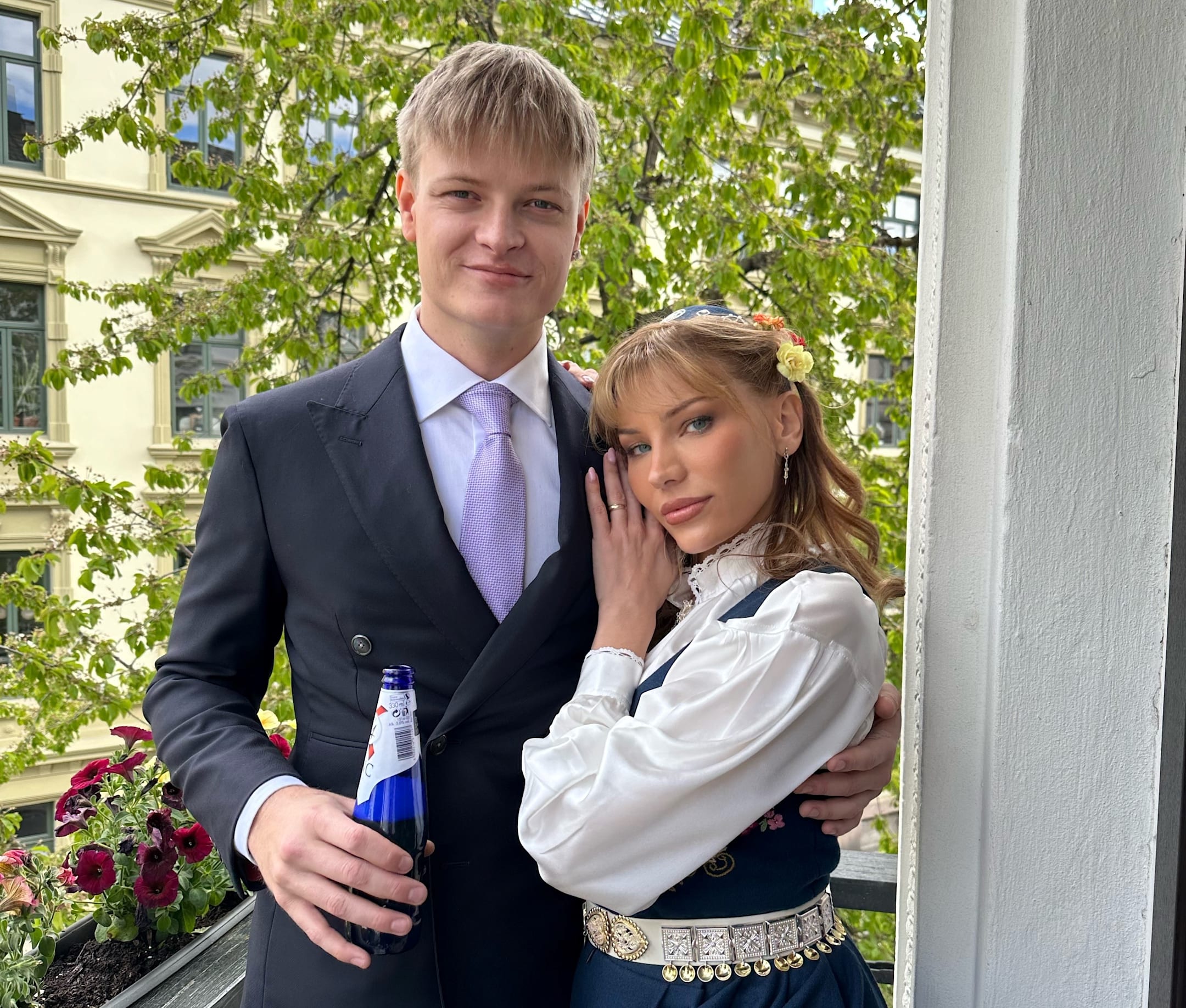 Nora Haukland and Marius Borg Høiby posing together.
