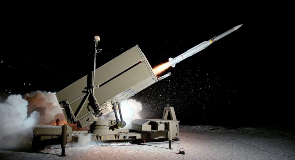 The AIM-120 AMRAAM missile launch / open source