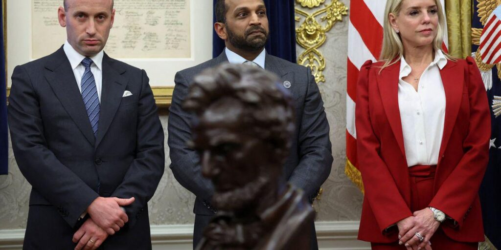 Chances of Pam Bondi going to jail grows 'exponentially daily': ex-White House reporter