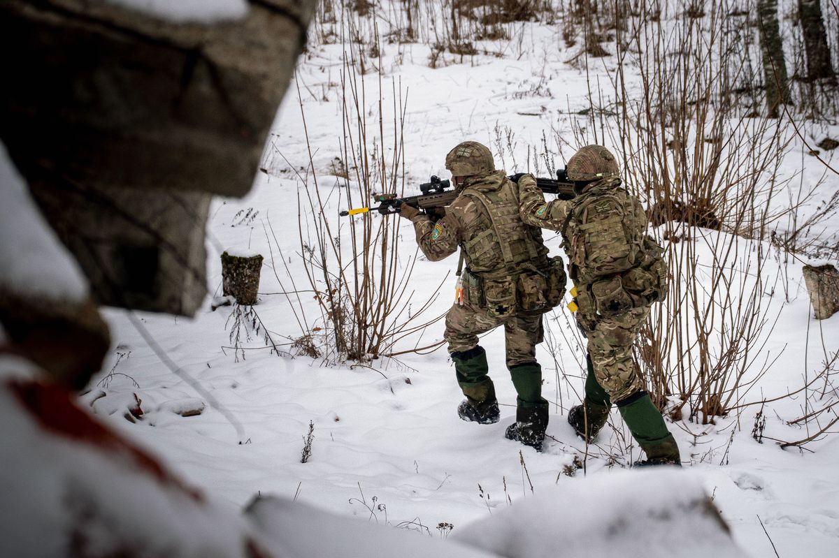 Soldiers of NATO’s multinational enhanced Forward Presence Battlegroup training with Estonian infantry (file photo)