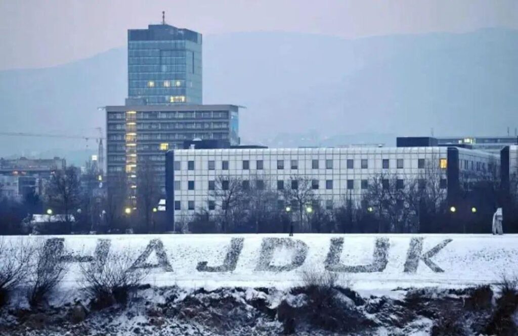 Where plows can't, people take matters into their own hands!