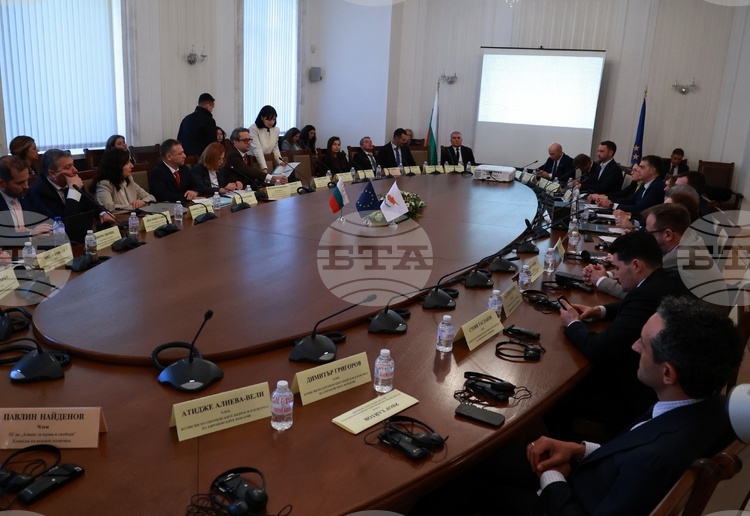 Bulgarian Officials Voice Concern over Lack of Progress in North Macedonia, Back EU Enlargement for Western Balkans