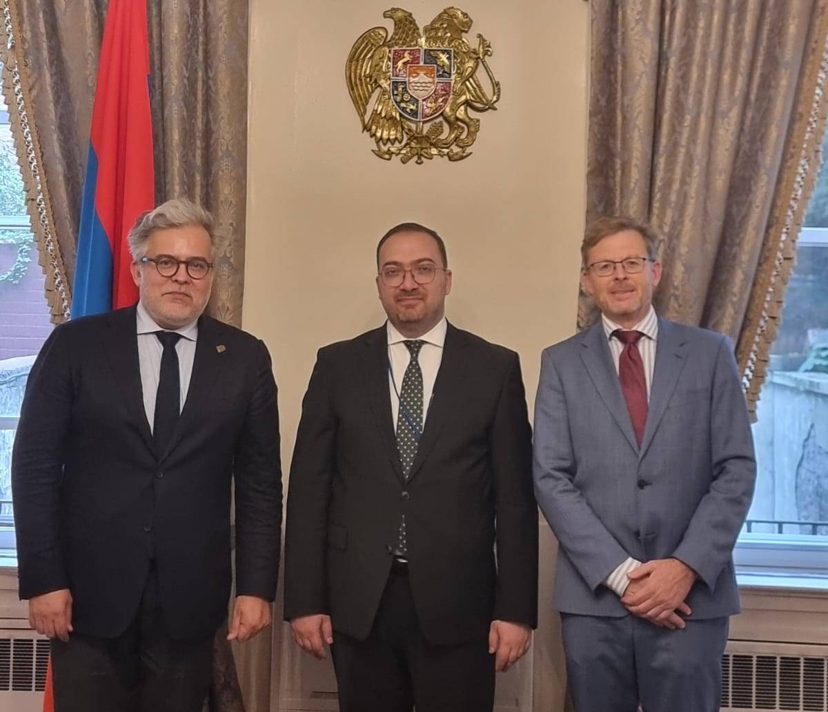 Meeting of Secretary General of the Ministry of Foreign Affairs of the Republic of Armenia with the Co-Founder and Director of the Group of Friends of Jewish Culture