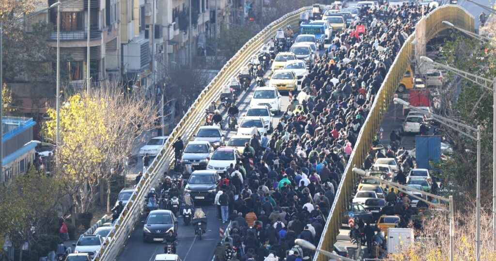 Trump says U.S. will intervene if Iran kills peaceful protesters as economic unrest spreads Trump says U.S. will intervene if Iran kills peaceful protesters as economic unrest spreads