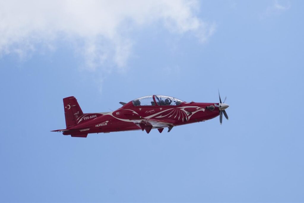 Hurkus performs over Istanbul Ataturk Airport during Türkiyes premier technology and aerospace event, Teknofest, Sept. 21, 2025, in Istanbul, Türkiye. (AA Photo)