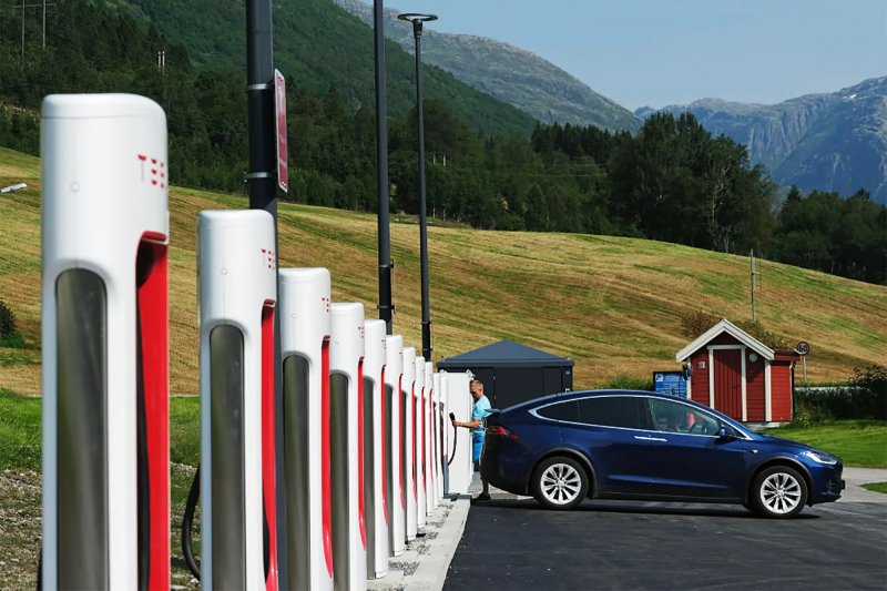 Norway hits 95.9% EV share in 2025 car market