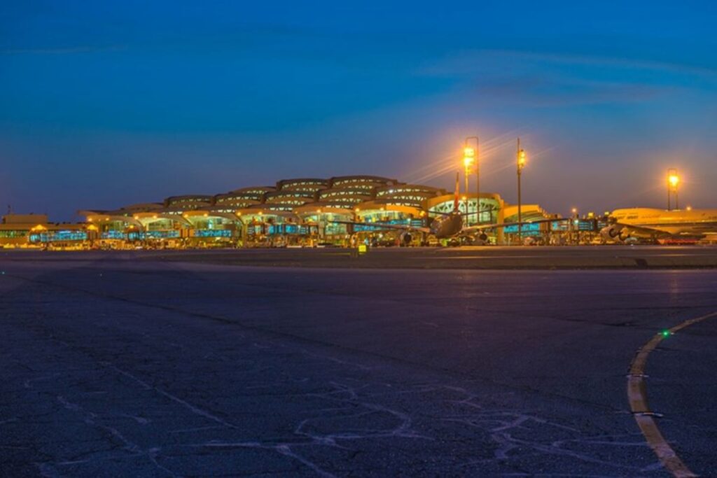 What Competition from the Middle East Means for Canadian Carriers