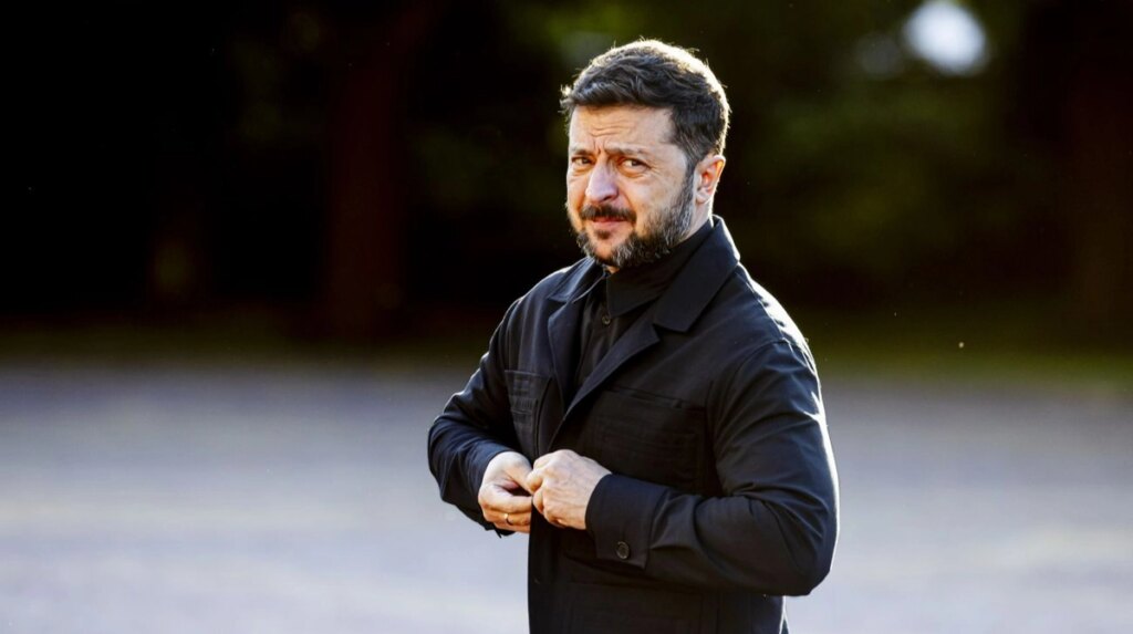 Zelenskyy ranks among top three most popular foreign politicians in Poland