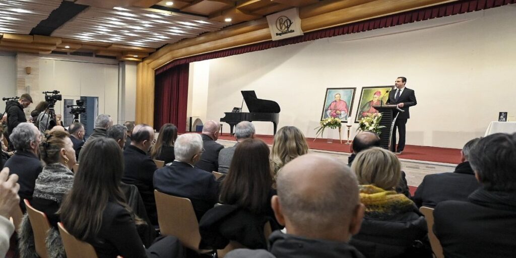 Kurti: Kosovo’s freedom is also the fruit of the moral resistance of the Catholic clergy Kurti: Kosovo's freedom is also the fruit of the moral resistance of the Catholic clergy