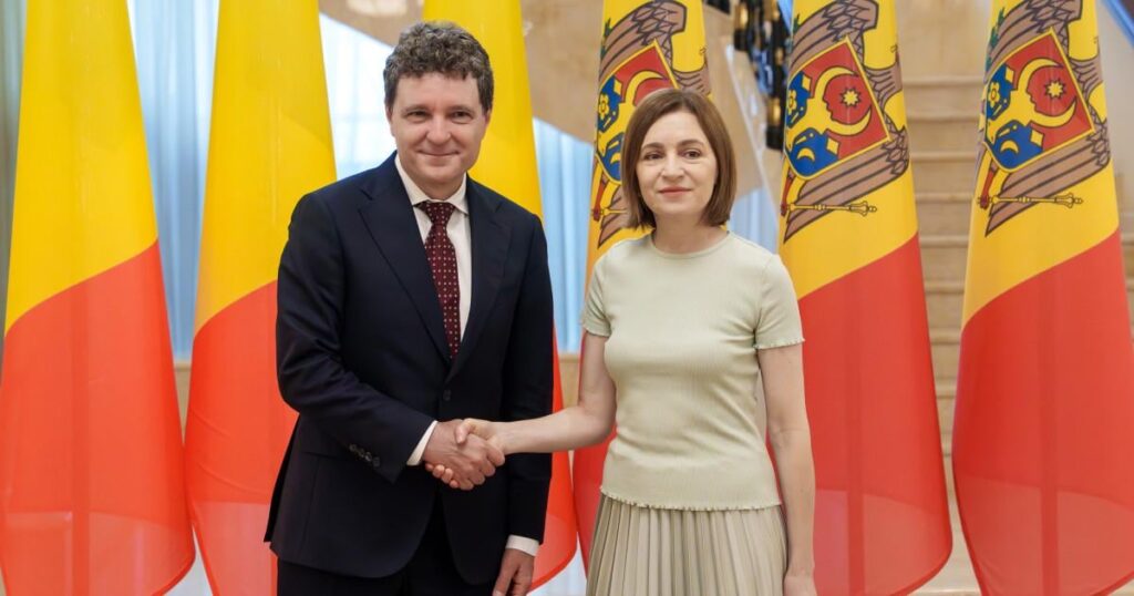 Maia Sandu, surprise statement: “I would vote for reunification with Romania, if a referendum was organized in this sense” Maia Sandu, surprise statement: "I would vote for reunification with Romania, if a referendum was organized in this sense"