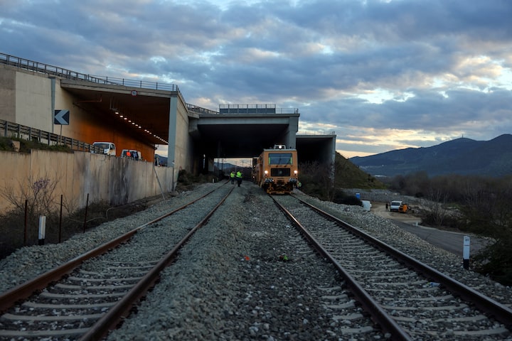 Greece orders €420m safety upgrades from Italian-owned railway Greece orders €420m safety upgrades from Italian-owned railway