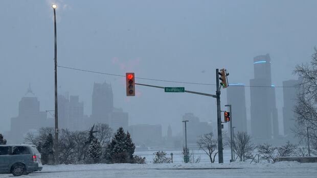 Wind chill could make it feel like -30 in Windsor, Environment Canada says