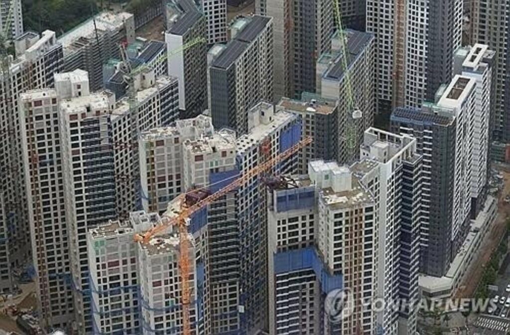 Population mobility in S. Korea hits 51-yr low in 2025 on housing slump Population mobility in S. Korea hits 51-yr low in 2025 on housing slump
