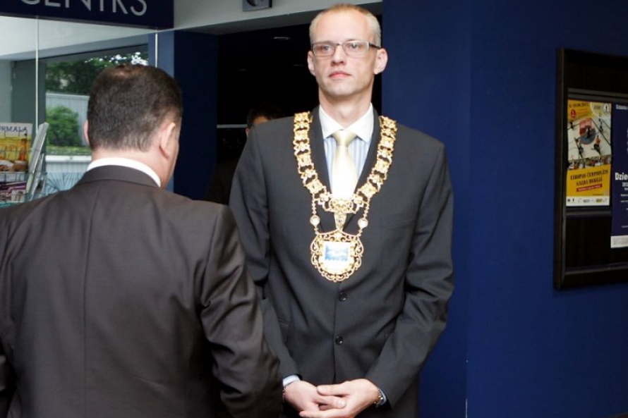 Many months after local elections, security checks on officials are still ongoing / Article Gatis Truksnis