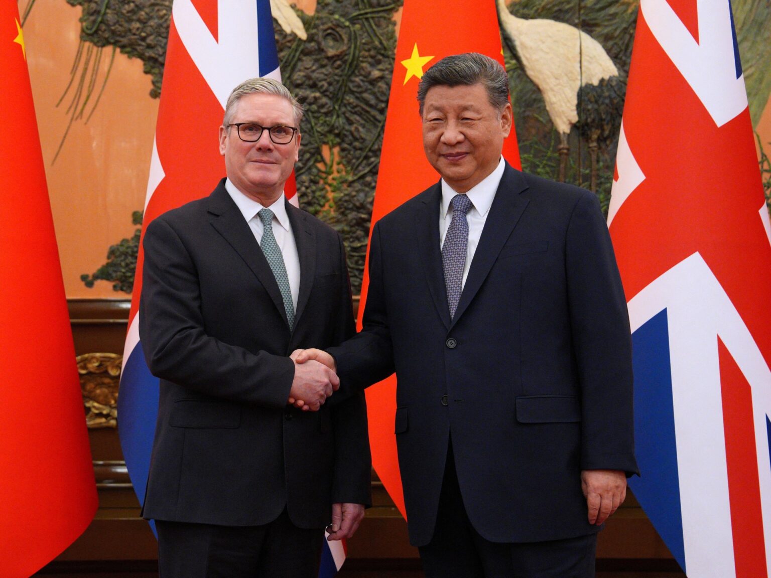 China’s Xi Jinping, UK’s Keir Starmer agree to deepen economic ties | Xi Jinping News