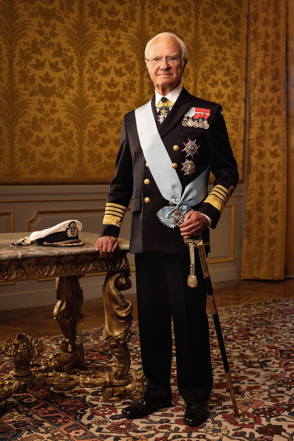 new official portraits of dd.mm. king carl gustav and queen silvia published on january 7, 2026.