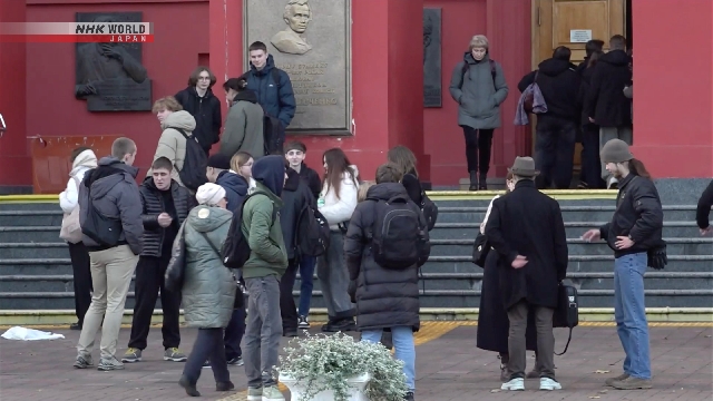 Many young men leave Ukraine for Poland