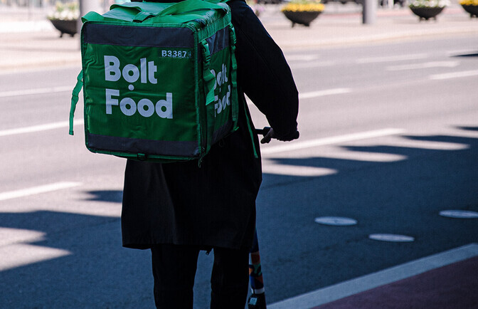 Estonia mulling social tax change, implications for couriers and digital nomads | News