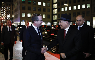 The Prime Minister of Armenia meets with local businessmen at Hamburg Chamber of Commerce - Press releases - Updates